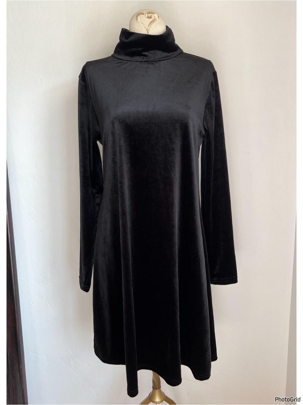 Tuckernuck Pommander Place Black Velvet Dress Small
